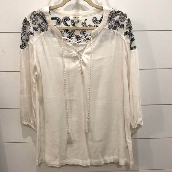 Umgee white embroidered blouse - Picture 1 of 5